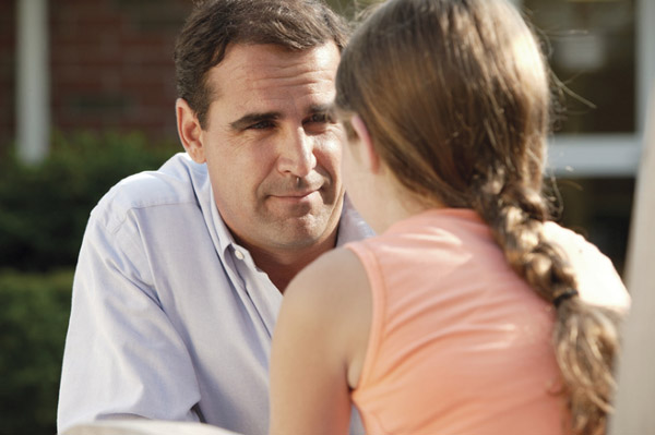 8 Steps to Better Listening for Dads